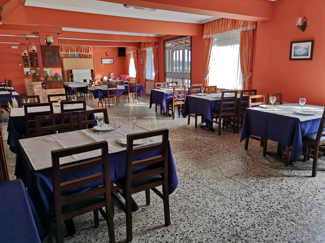 O Cruceiro Hotel Puentedeume Ngoại thất bức ảnh